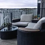 Modern 3bed Sea View @ Barcode Leilighet
