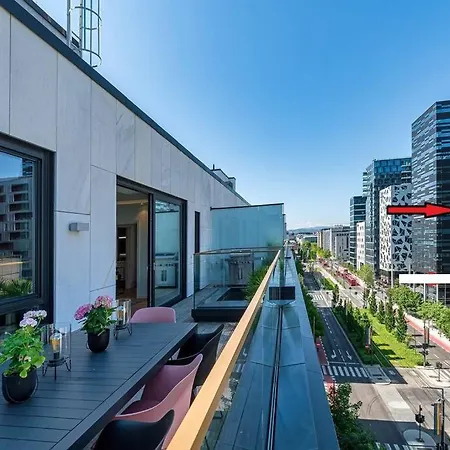 Modern 3bed Sea View @ Barcode