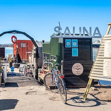 Modern 3bed Sea View @ Barcode